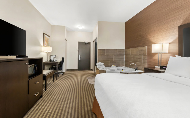 Best Western Plus Fergus Hotel