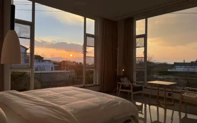 I have a homestay (Dali Erhai Longchun Wharf)