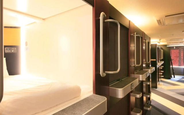Ueno Station Hostel Oriental 1 - Caters to Men