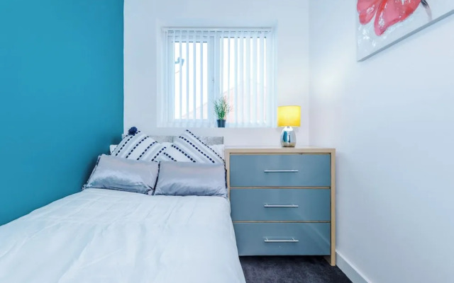 3 Bed-sleeps 5-garden-parking