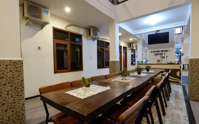 RedDoorz near Universitas Diponegoro 2