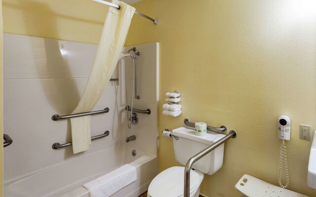 Dragonfly Inn and Suites