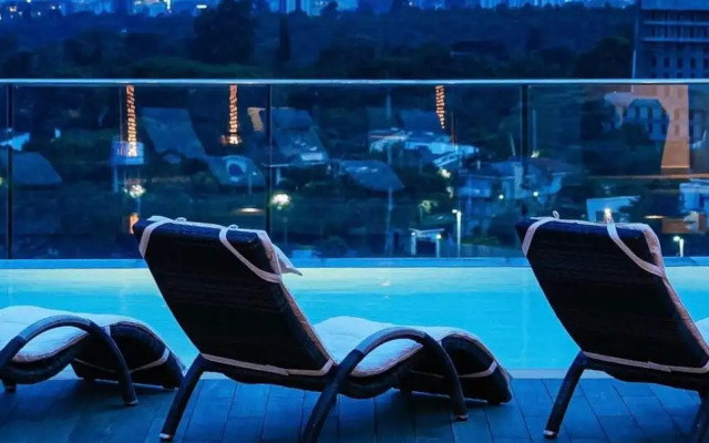 Trademark Hotel, Terrace King Single Room in Nairobi No003