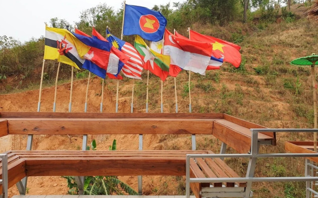 Phalan Resort