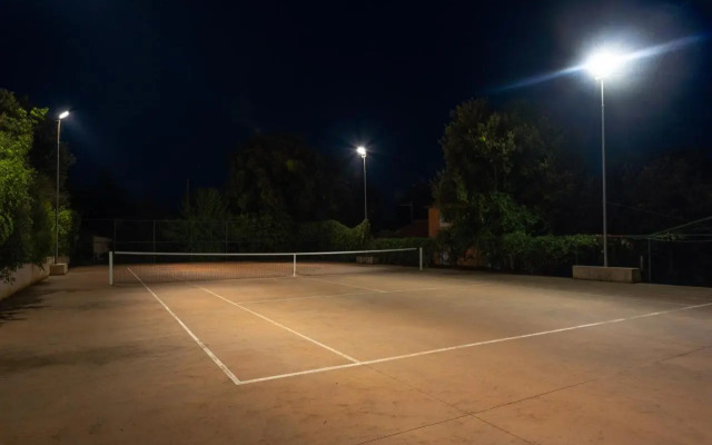 Guesthouse Barboska-pool & tennis court