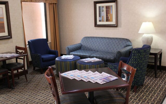 Holiday Inn Express Kansas City-Liberty by IHG