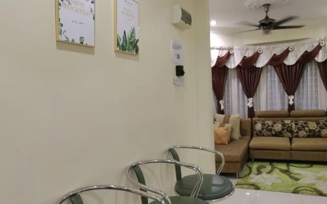 Kh Homestay Comfy N Calm (Muslim Only)