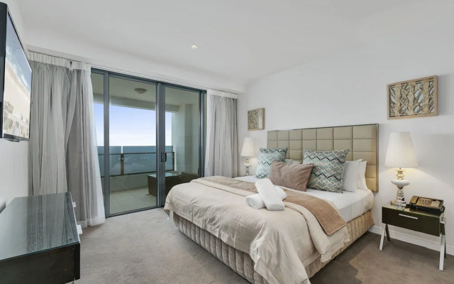Soul on the Esplanade - HR Surfers Paradise