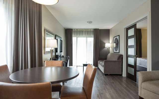 Ramada by Wyndham Ottawa On The Rideau