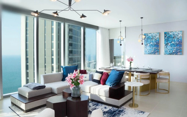 Luxe High Floor Full Seaview