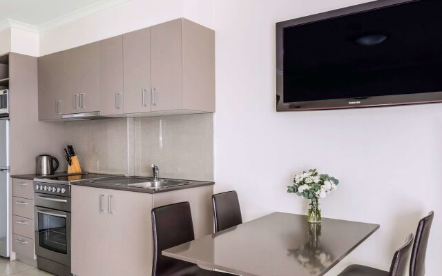 Central Motel & Apartments, Best Western Signature Collection