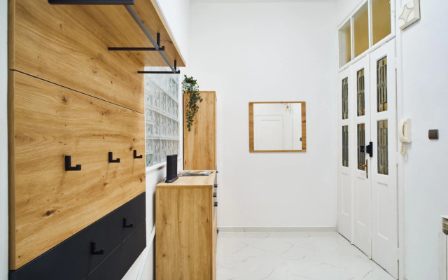 City Twenty 2bdr Apartment by Irundo