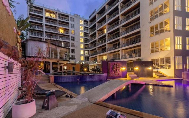 1BR Bathtub Near Beach Prime Spot C229