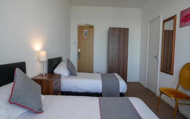OYO Shanklin Beach Hotel