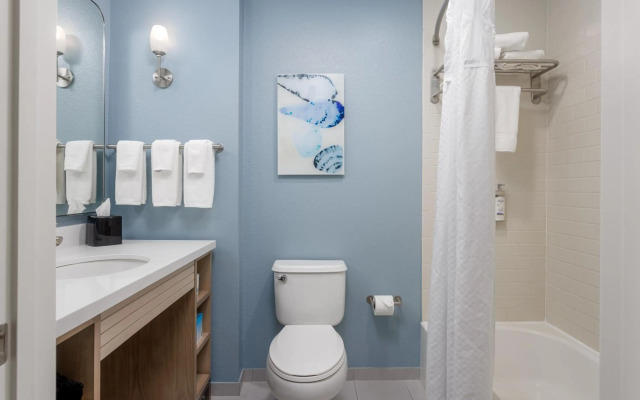 Holiday Inn Resort Pensacola Beach by IHG