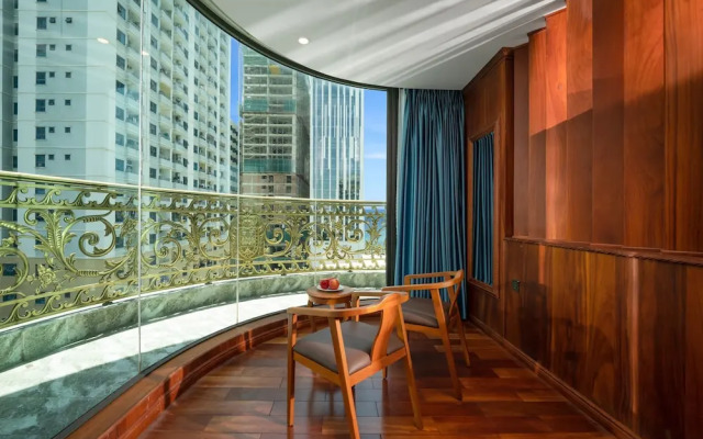 Monalisa Luxury Hotel