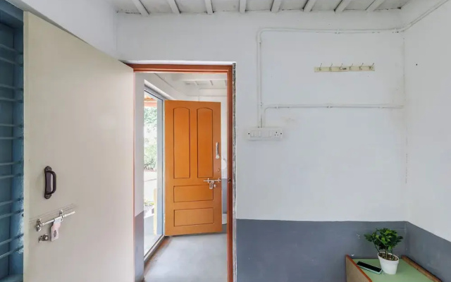Underground Hostel By Bilwa Estate