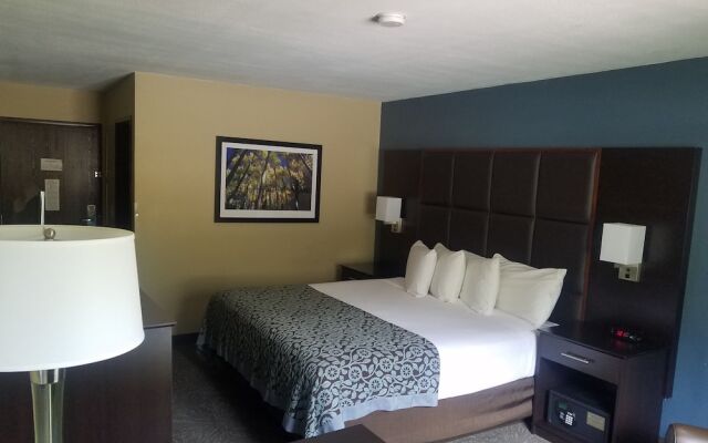 Days Inn by Wyndham Williams