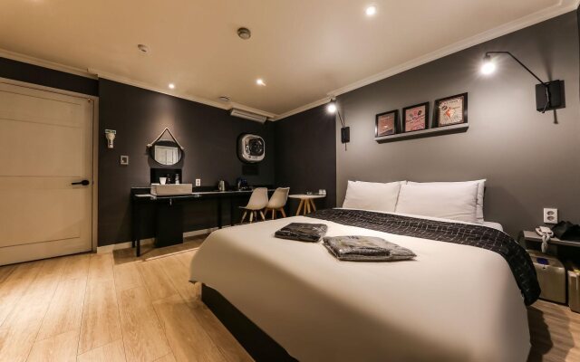 friends hotel
