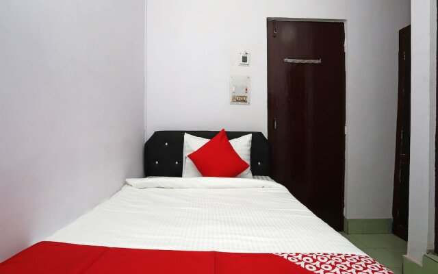 Oyo Flagship 30922 Hotel Aditya Inn