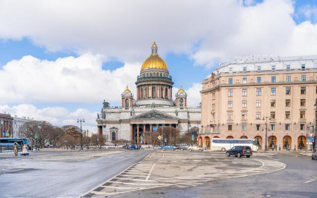 Апартаменты на проспекте Вознесенский 18