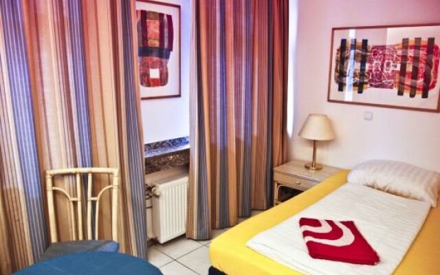 Hotel Moji 2