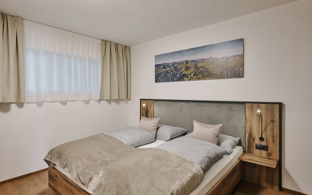 1400 Flexen Lodge