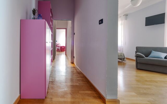 Sant'Orsola Colorful Huge Apartment