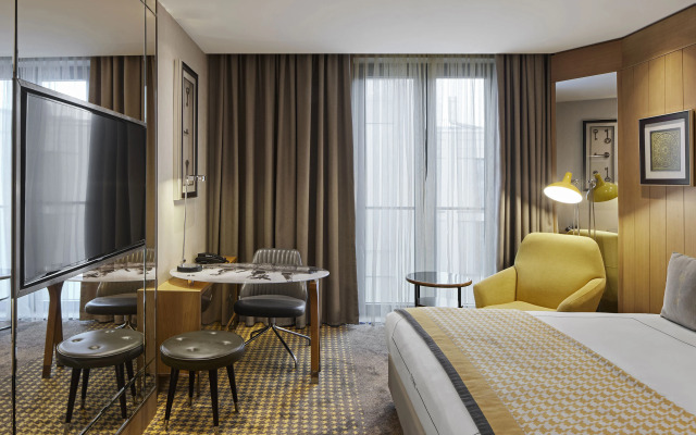 TITANIC Chaussee Berlin