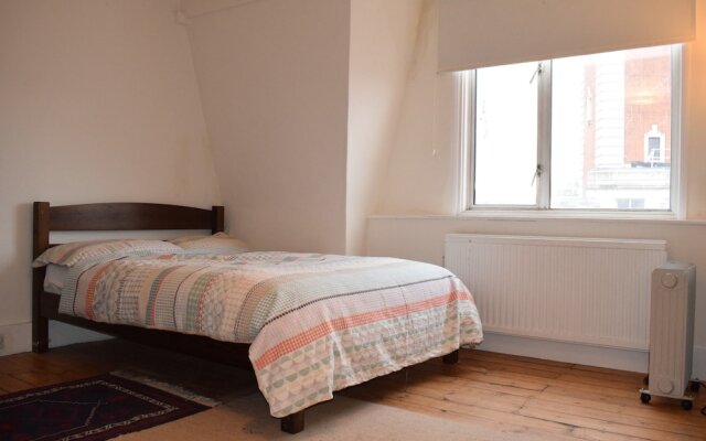 2 Bedroom Flat in Central Brixton