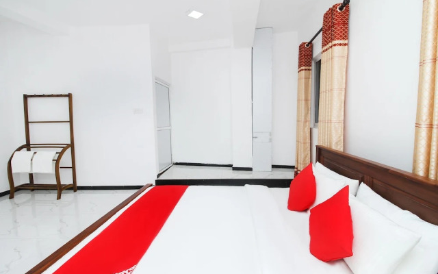 OYO 119 Lagoon Waves