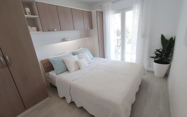 Apartment Ana With Sea View