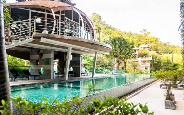 Apartment at Emerald Terrace by Lofty