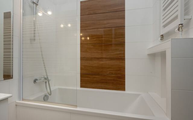 Apartment Plac Grunwaldzki by Renters