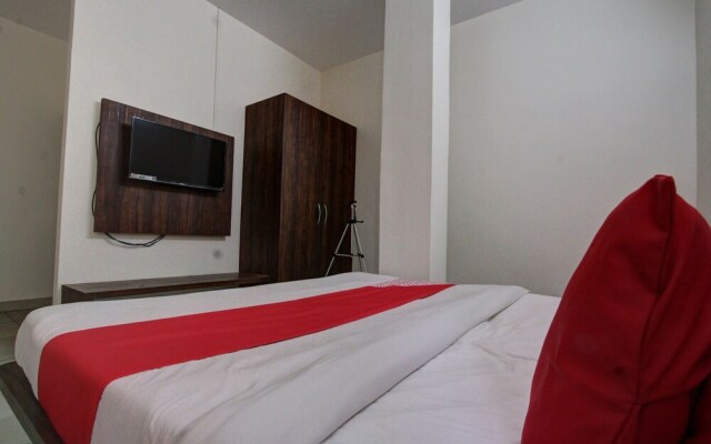 Kruthika Comforts By OYO Rooms