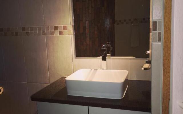 AAA Rose Garden Guesthouse
