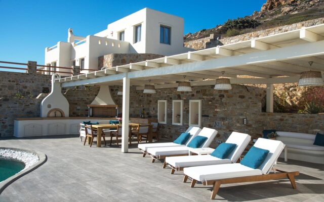 Naxos Rock Villas