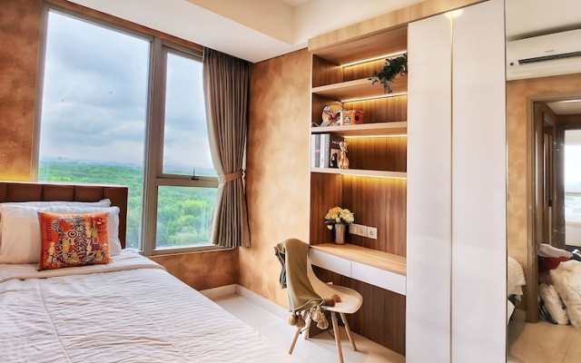 Golden By SanLiving - 2BR - PIK – Guest Rooms – Jakarta