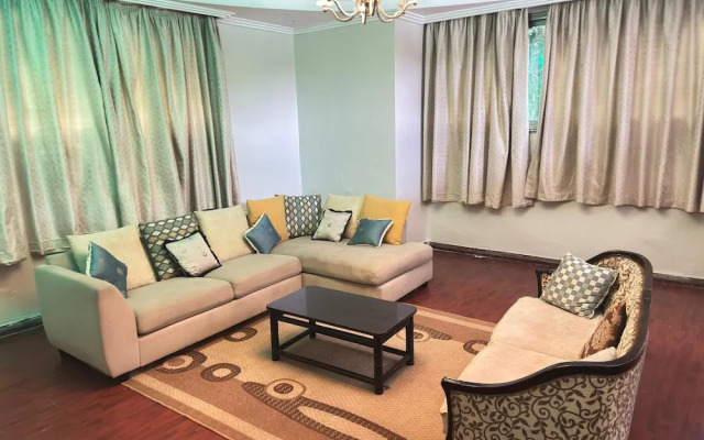 Lux Suites Lakeview Mansion Nakuru