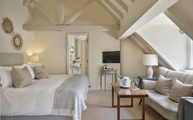 Dormy House