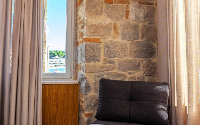 East Coast Deluxe Rooms