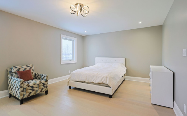 Modern Masterpiece Luxury 6 Bedroom Home