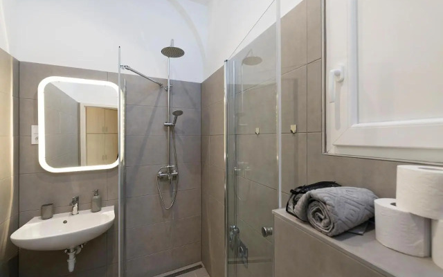 Astoria Flats 1