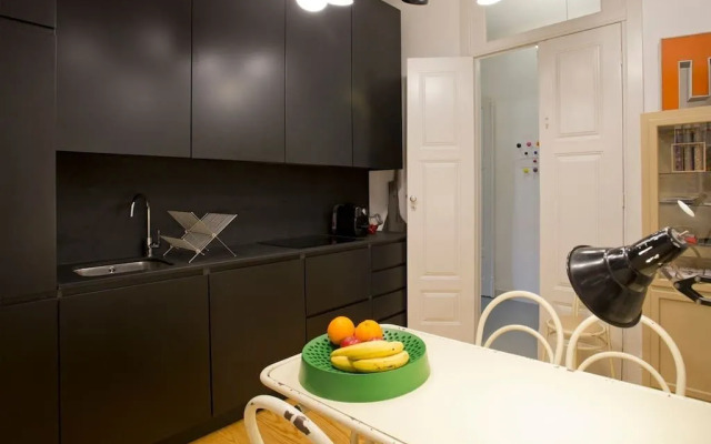 14 Esquadra  Cais das Pedras Guest House