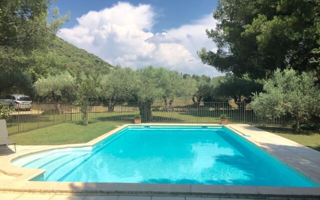 Nice House With Garden, Private Pool, Summer Kitchen and View of Mont Ventoux