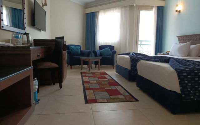 Grand Pyramids Hotel