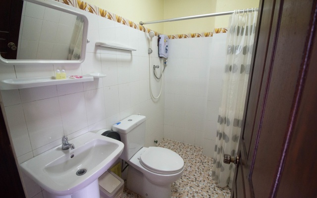 Villa Somphong