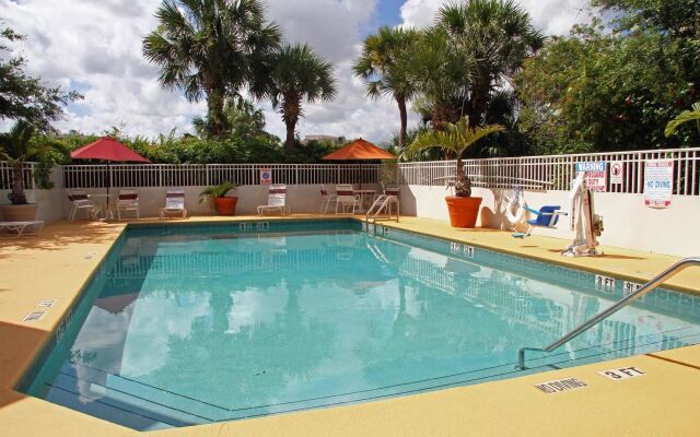 Best Western Plus Universal Inn