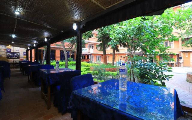 OYO 299 Hotel Sweet Home
