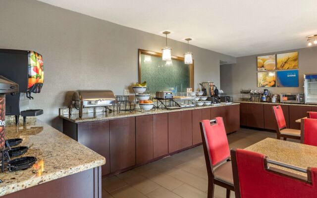 Comfort Inn Meridian - Bonita Lakes